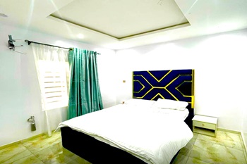 Depalms Luxurious Bedroom